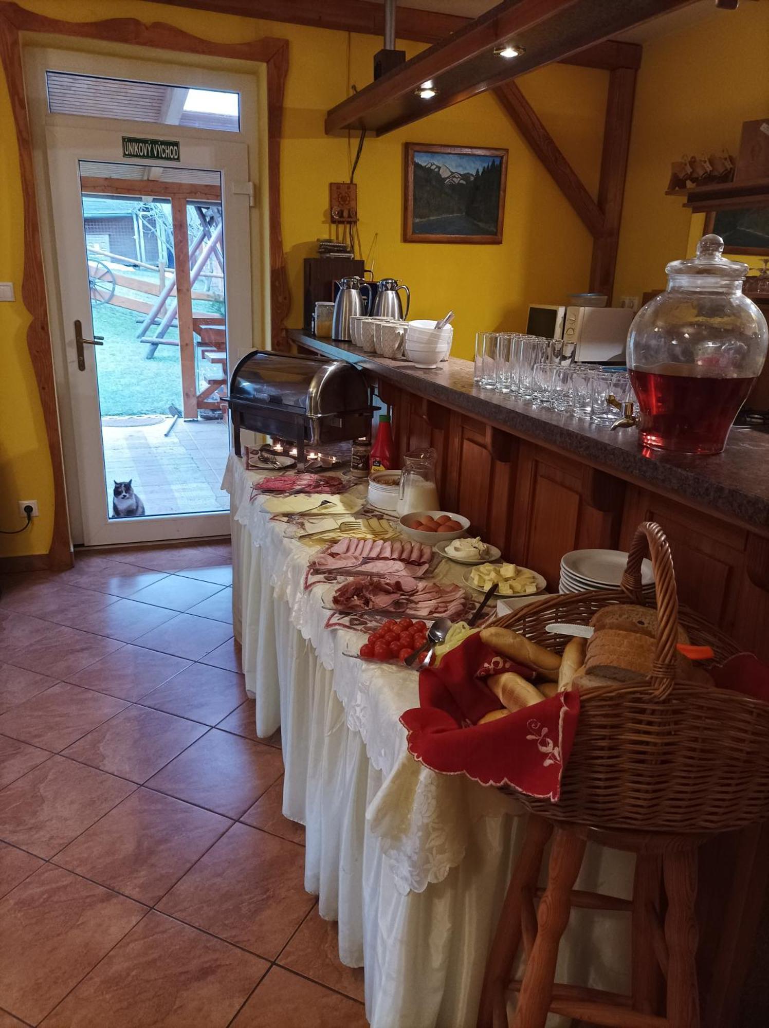 Pezion Limbovy Dvor Hotel Врбов Екстериор снимка