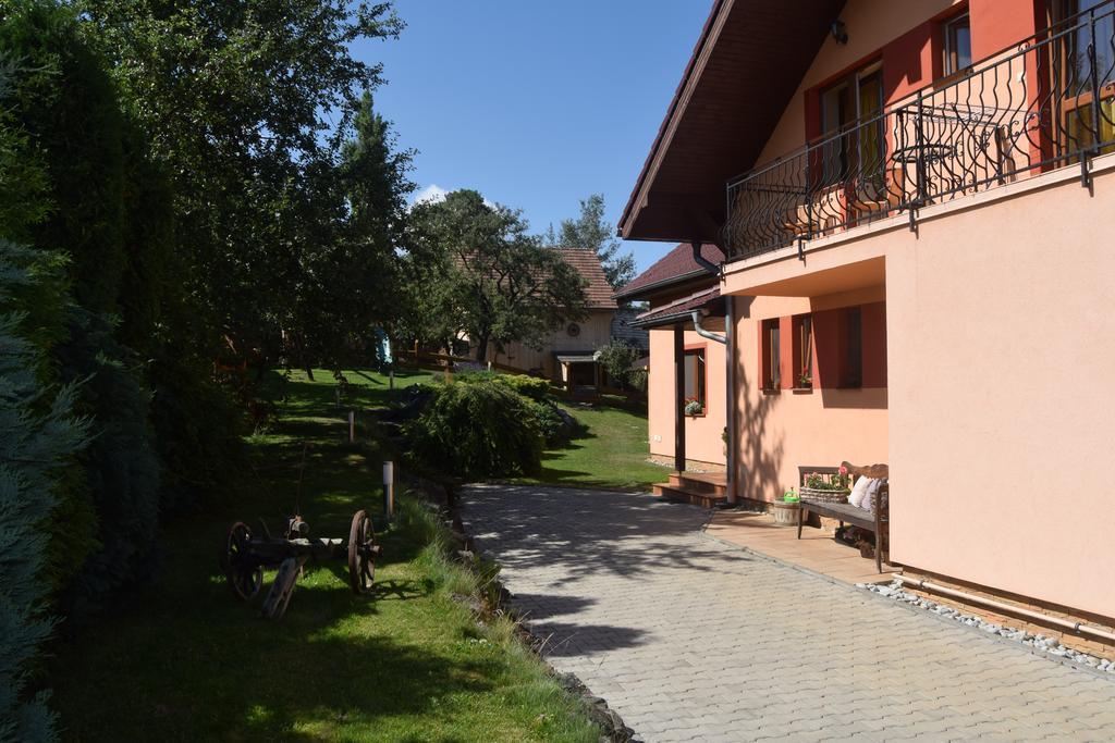 Pezion Limbovy Dvor Hotel Врбов Екстериор снимка