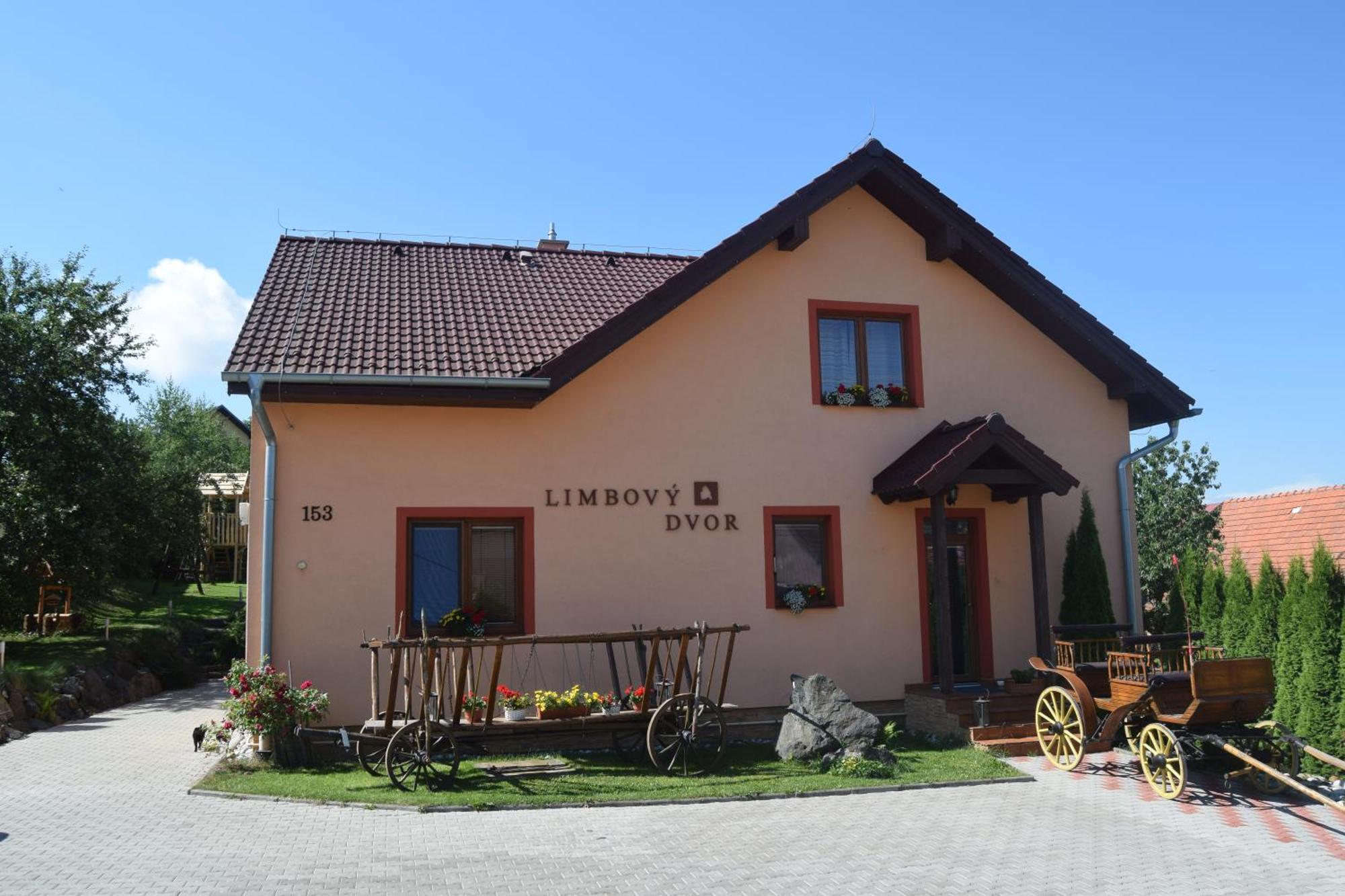 Pezion Limbovy Dvor Hotel Врбов Екстериор снимка